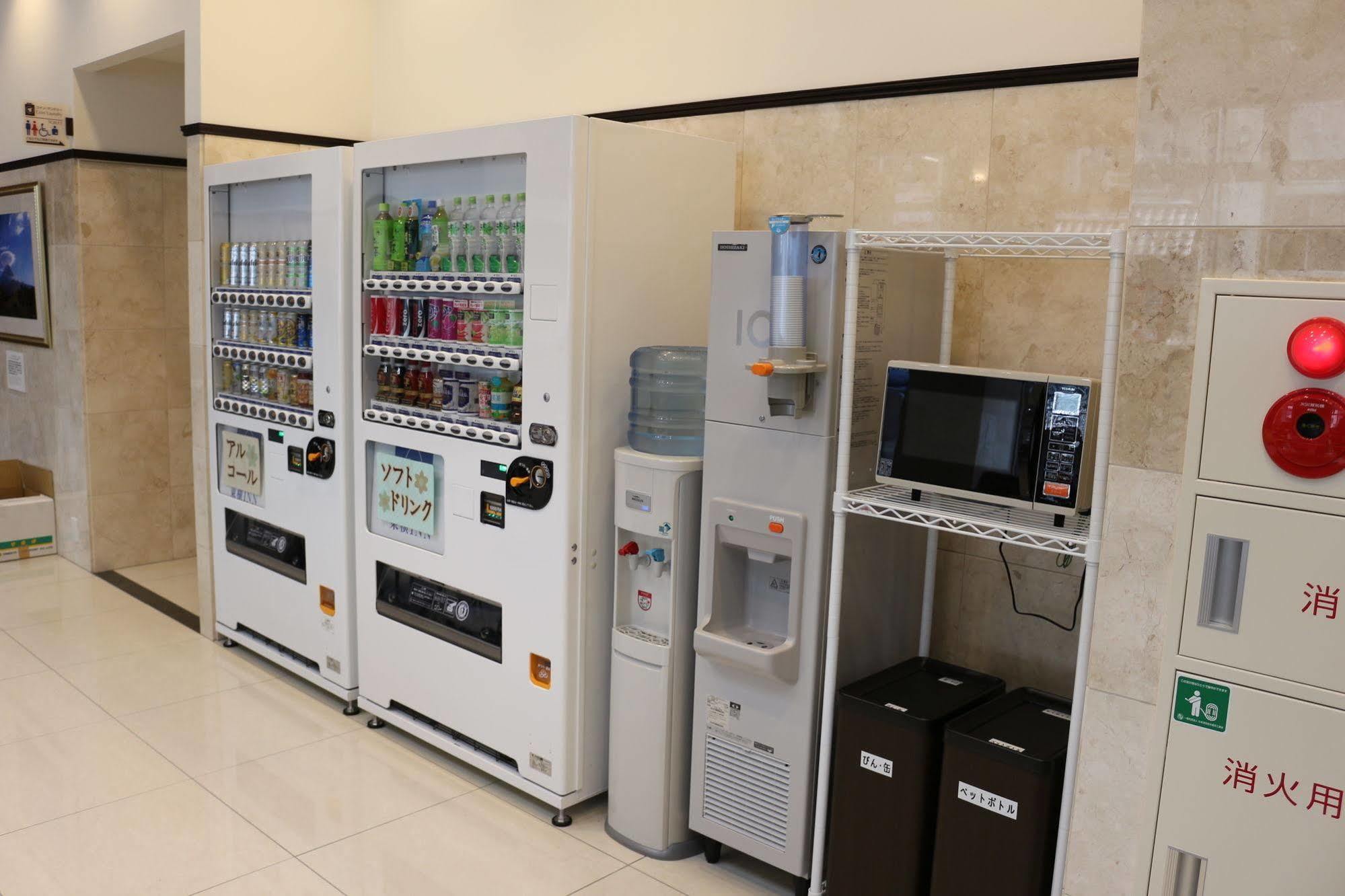 Toyoko Inn Nagoya-Eki Sakuradori-Guchi Honkan Dış mekan fotoğraf